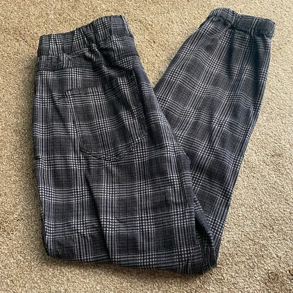 NWT Fashion Joggers. Size M - Picture 3 of 4